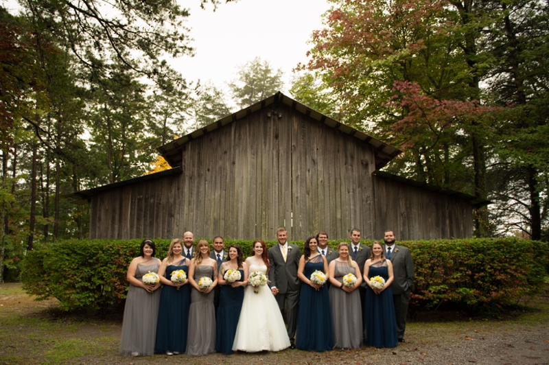 A Fall Navy & Yellow Barn Wedding via TheELD.com