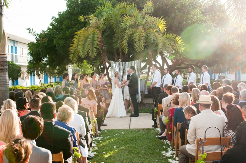 A Modern, Whimsical Purple and Green Wedding via TheELD.com