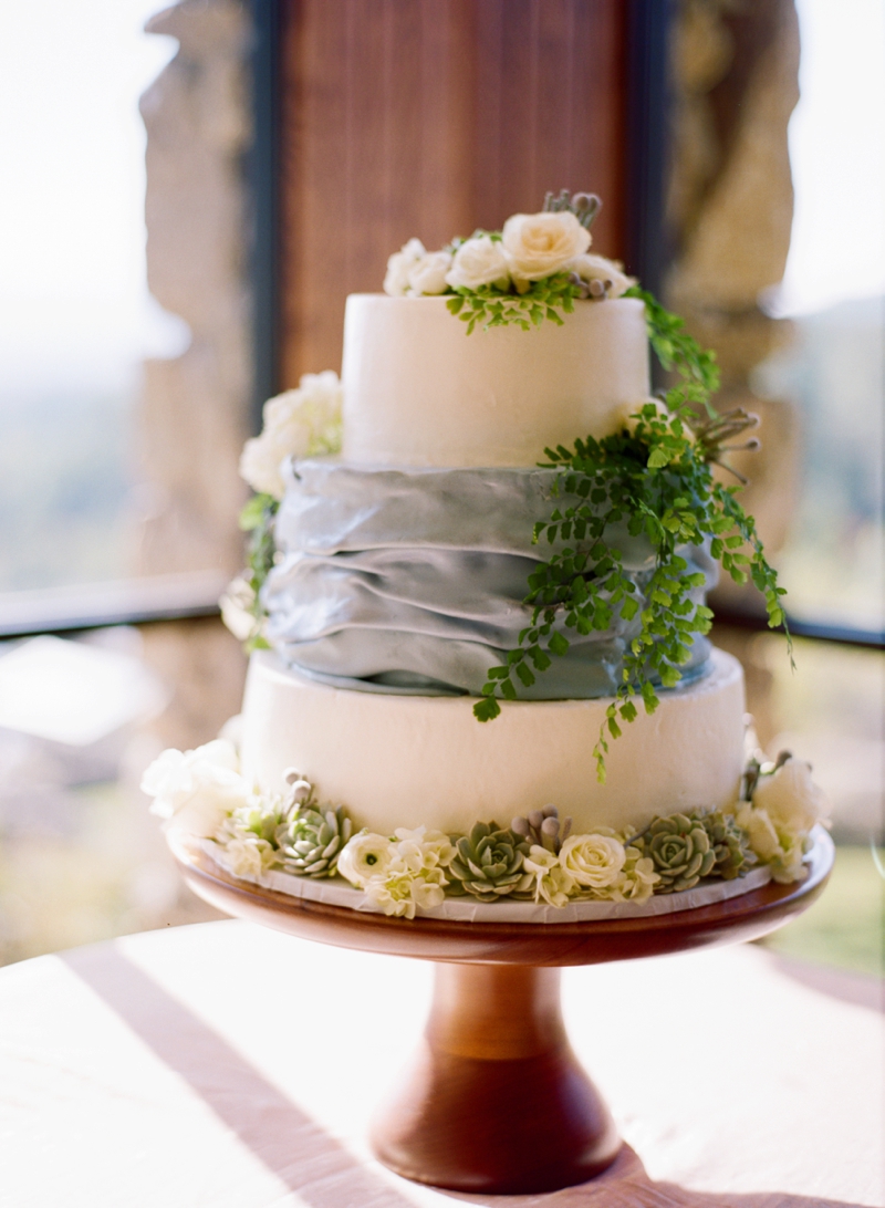 A Rustic Elegant Asheville Wedding via TheELD.com