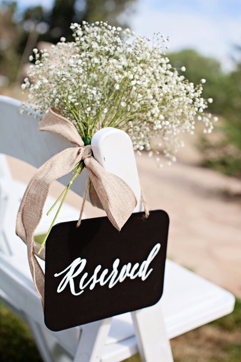 A Blush & Champagne California Barn Wedding via TheELD.com