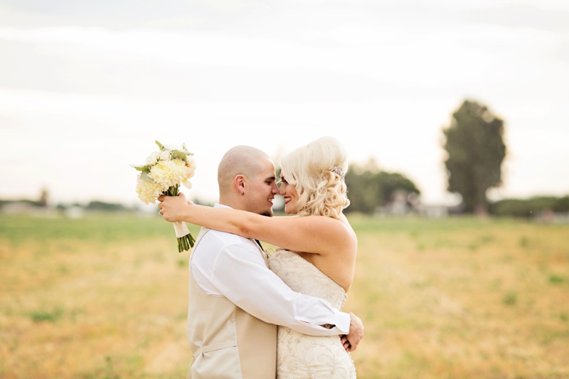 A Blush & Champagne California Barn Wedding via TheELD.com