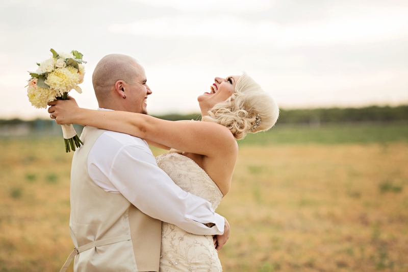 A Blush & Champagne California Barn Wedding via TheELD.com