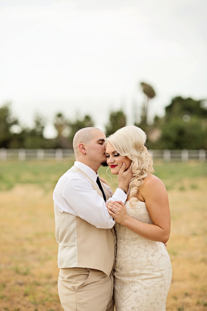 A Blush & Champagne California Barn Wedding via TheELD.com