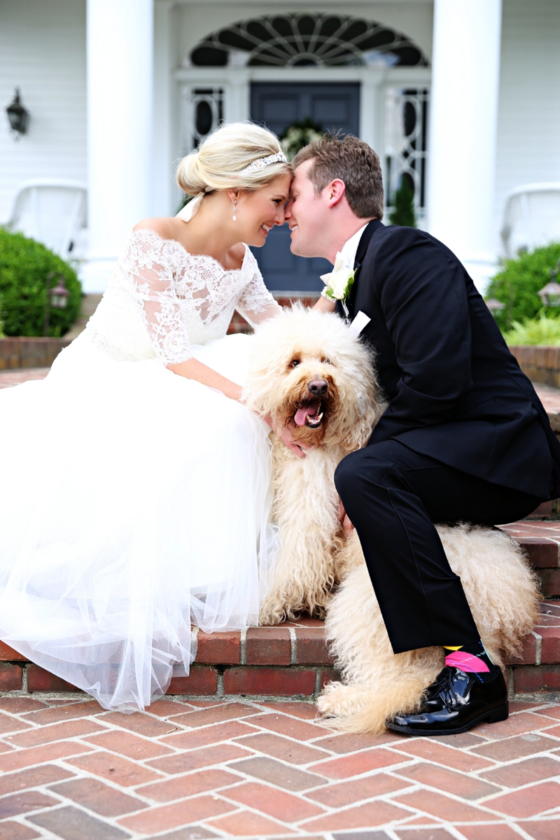 An Elegant Southern Blush Wedding via TheELD.com