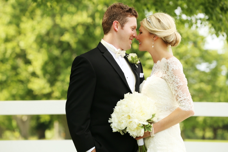 An Elegant Southern Blush Wedding via TheELD.com