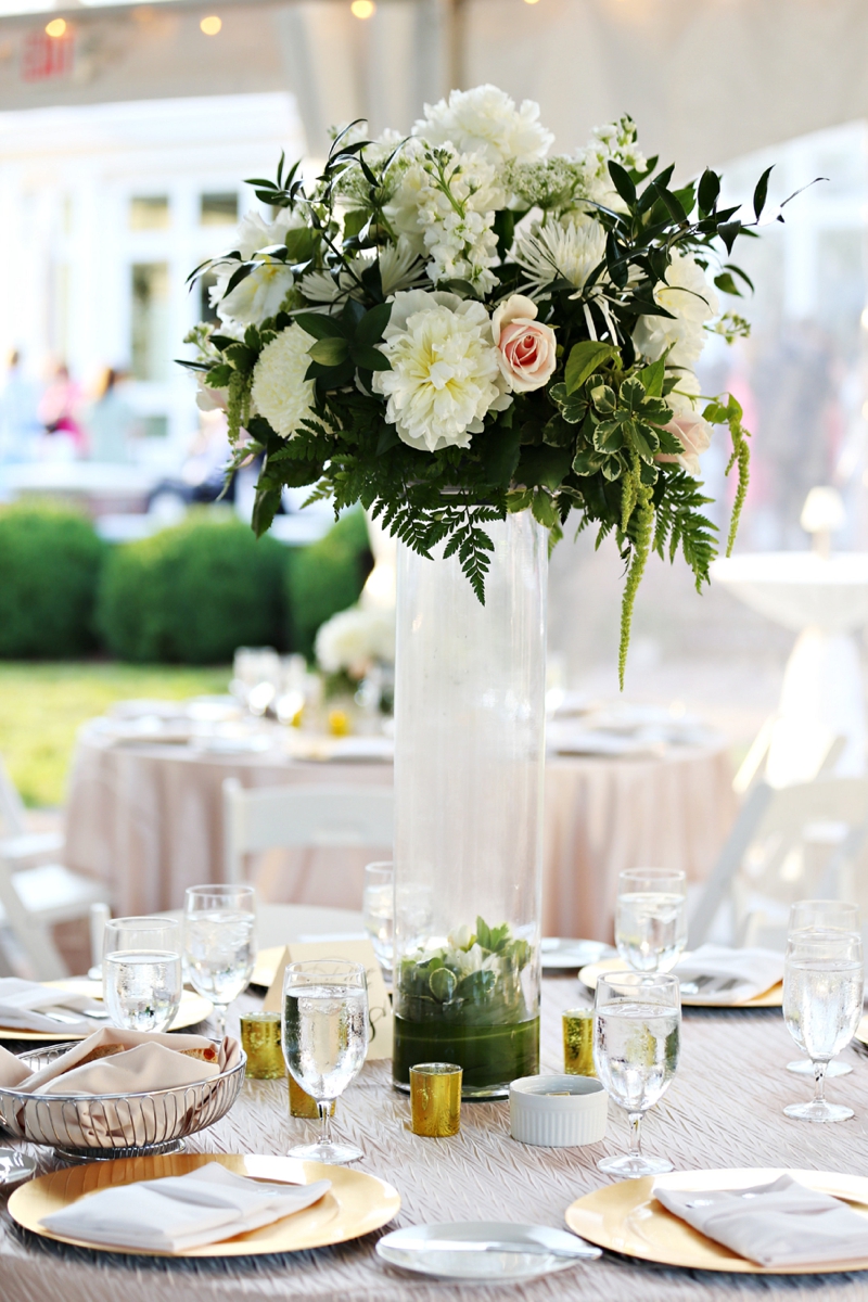 An Elegant Southern Blush Wedding via TheELD.com