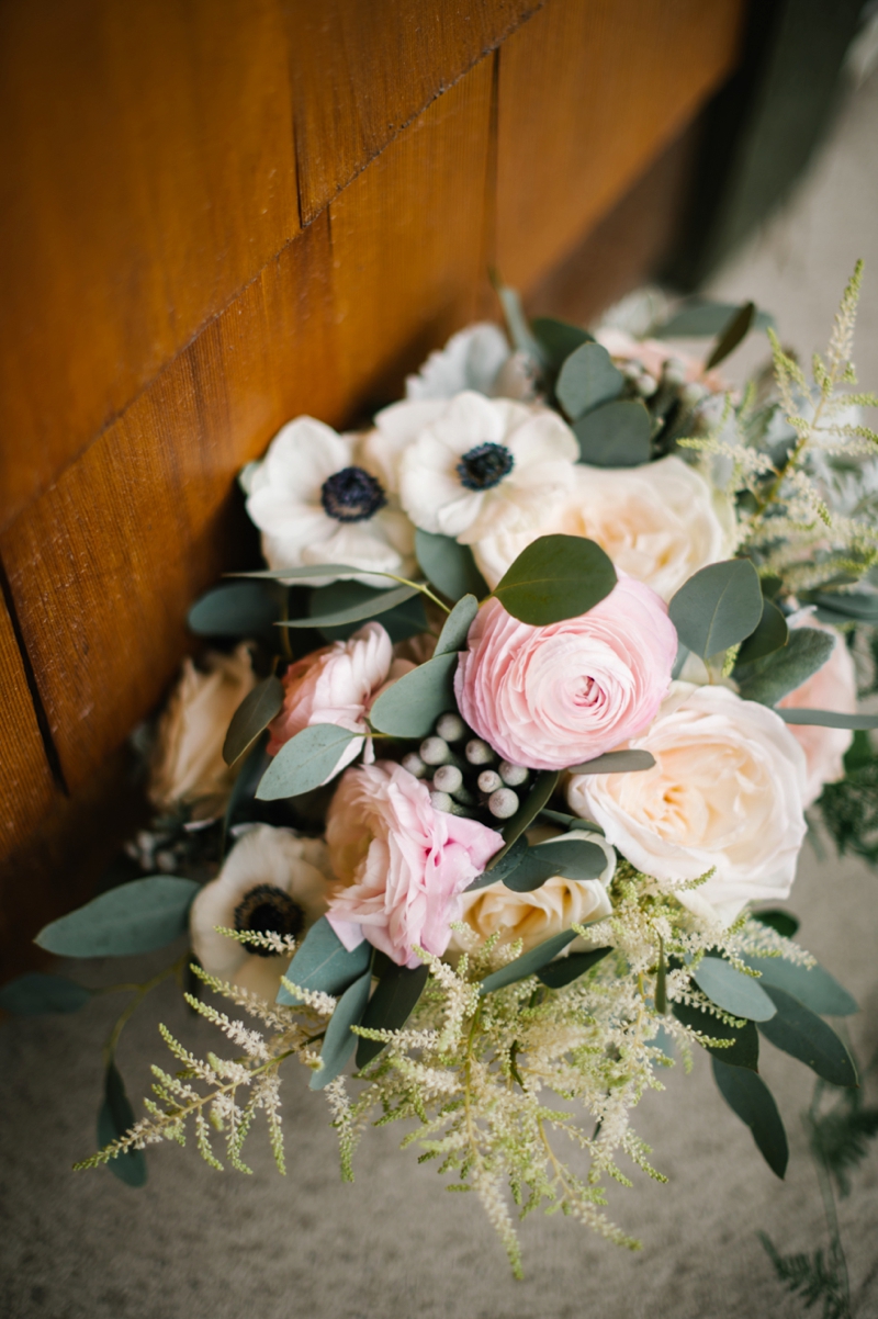 Elegant Blush and Champagne Wedding via TheELD.com