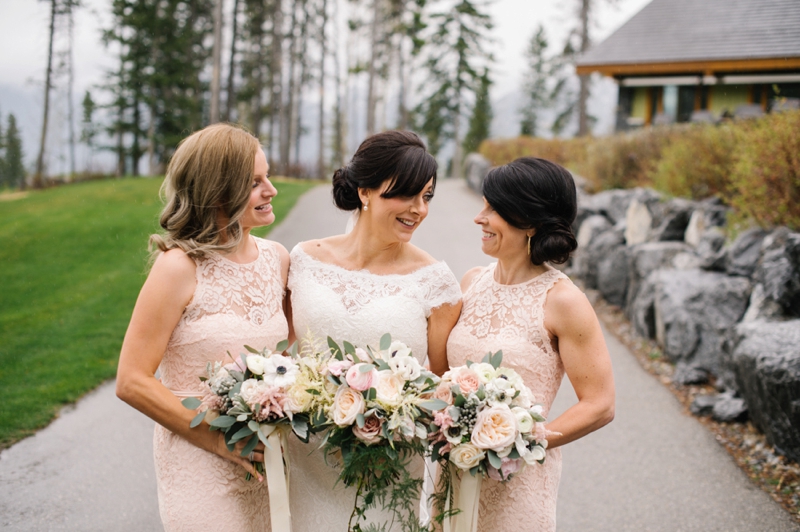 Elegant Blush and Champagne Wedding via TheELD.com