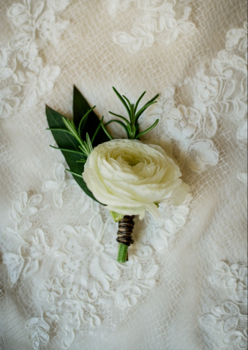 Organic, Blueberry Inspired Florida Wedding via TheELD.com