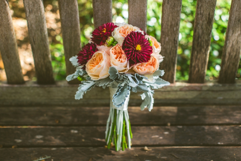 A Candlelit Red & Gold Jacksonville Wedding via TheELD.com