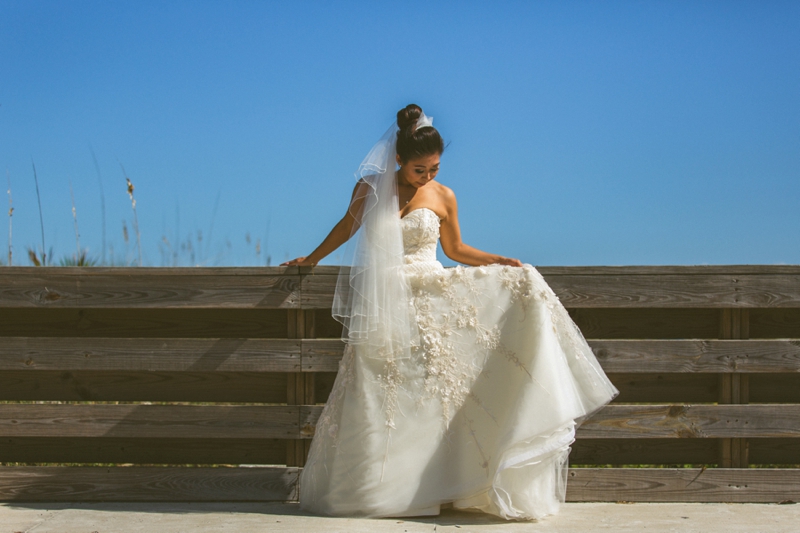 A Candlelit Red & Gold Jacksonville Wedding via TheELD.com