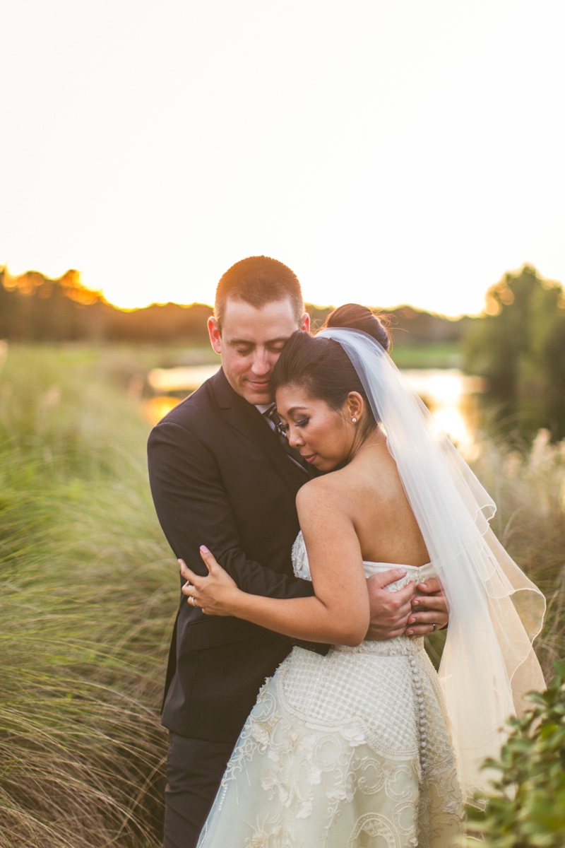 A Candlelit Red & Gold Jacksonville Wedding via TheELD.com