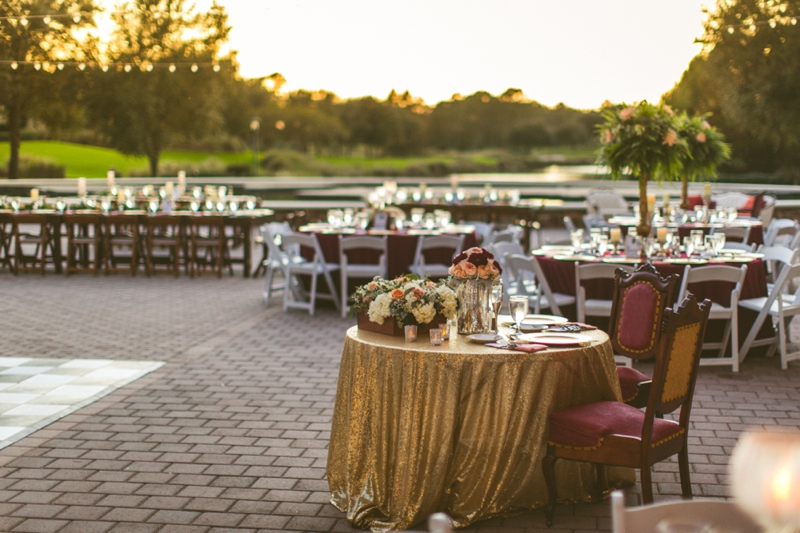 A Candlelit Red & Gold Jacksonville Wedding via TheELD.com