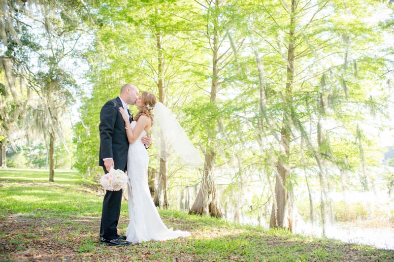 An Intimate Pink and Aqua Wedding via TheELD.com