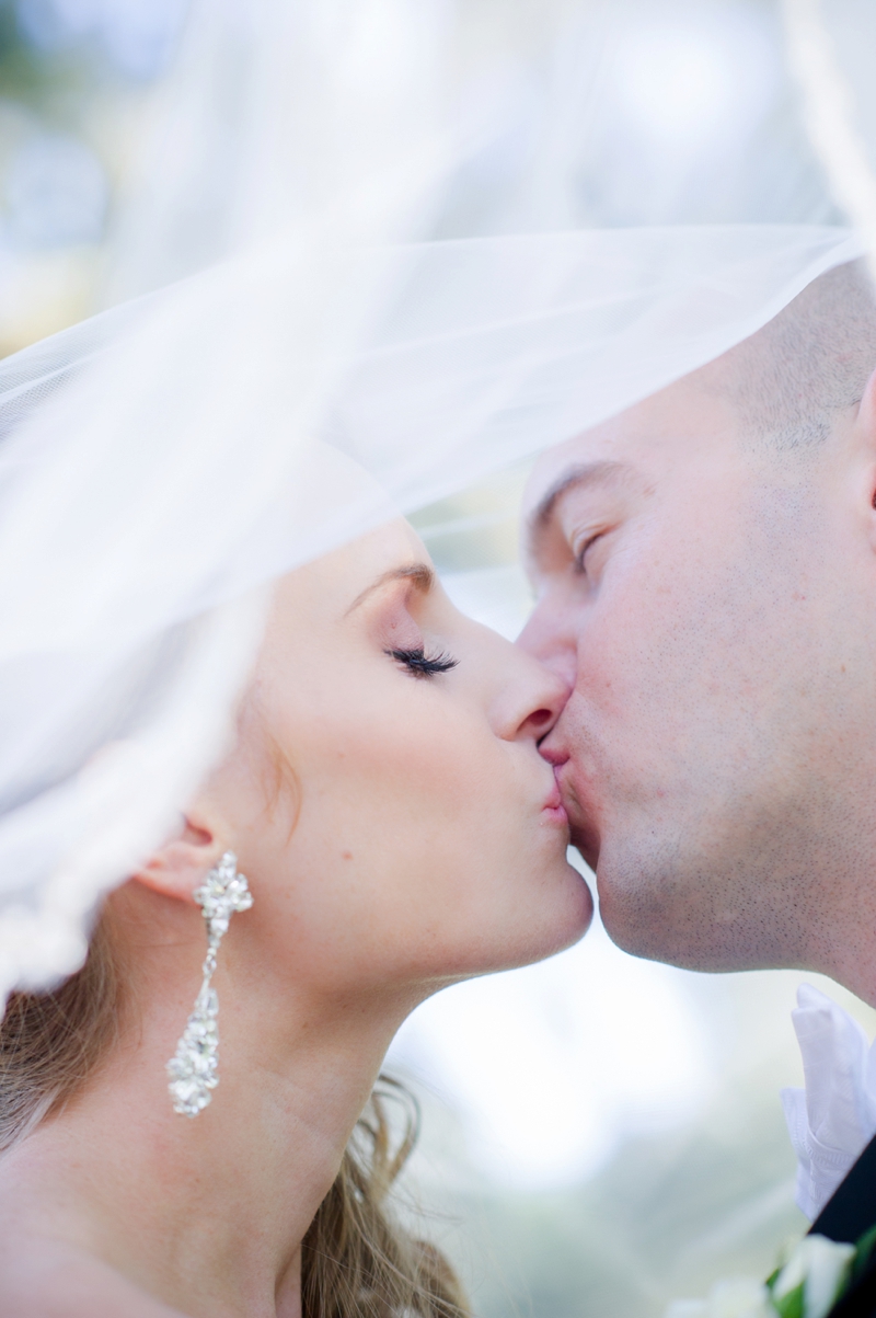 An Intimate Pink and Aqua Wedding via TheELD.com