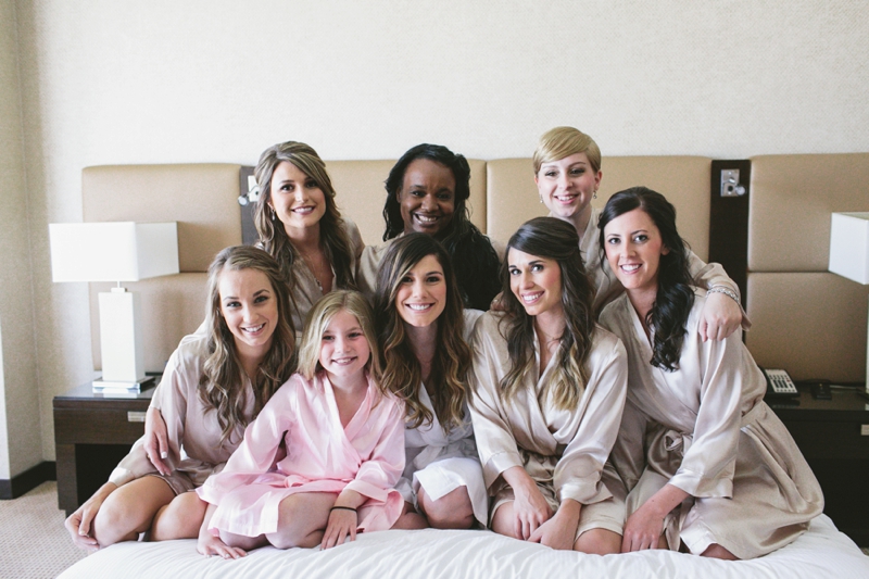 Romantic Blush and Gold Las Vegas Wedding via TheELD.com