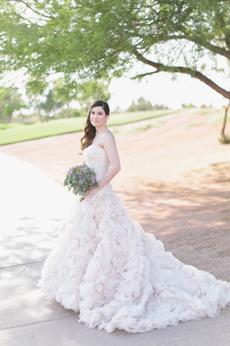 Romantic Blush and Gold Las Vegas Wedding via TheELD.com