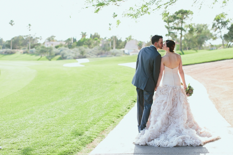 Romantic Blush and Gold Las Vegas Wedding via TheELD.com