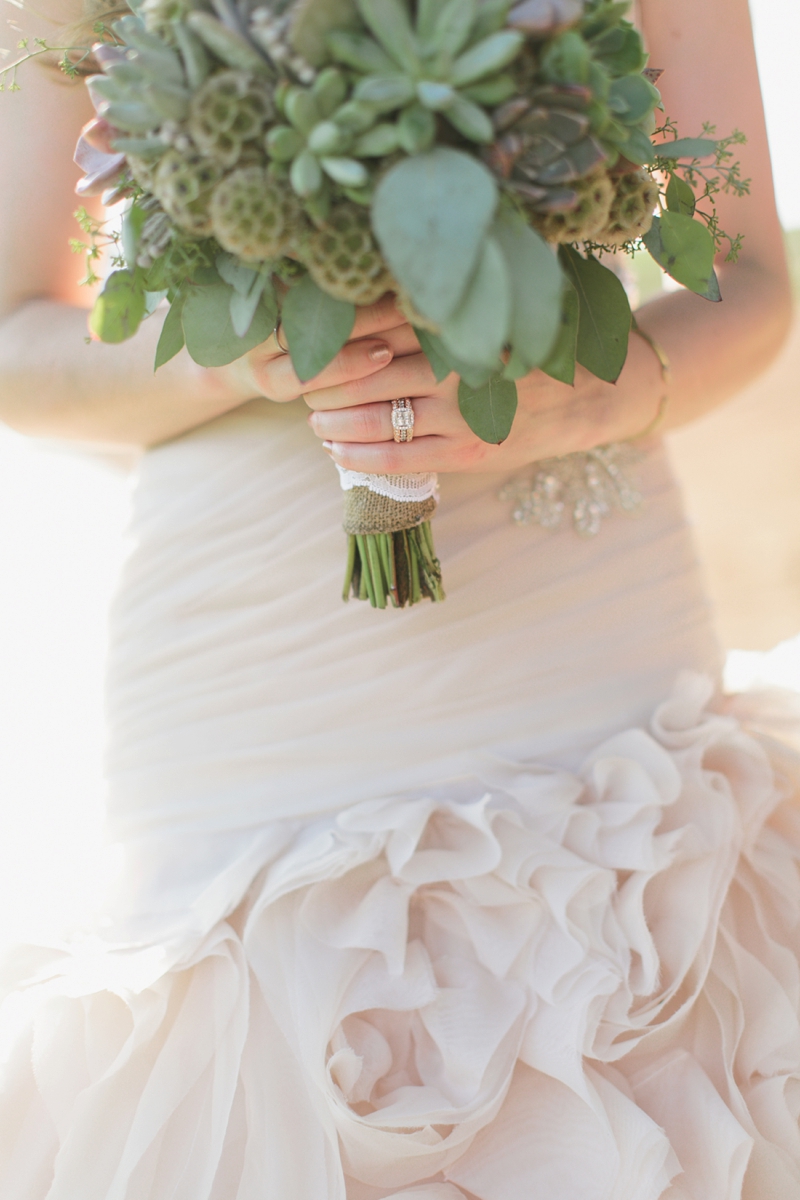 Romantic Blush and Gold Las Vegas Wedding via TheELD.com