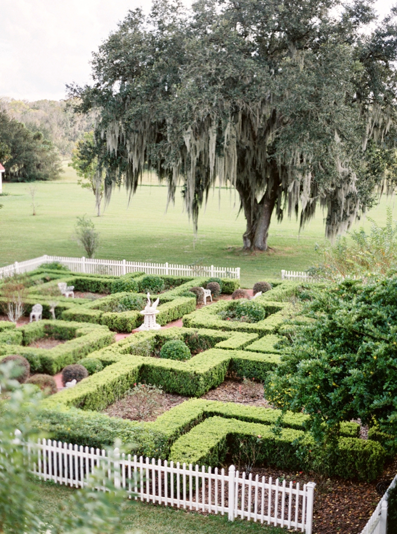 Sophisticated Yellow & Pale Blue Wedding Inspiration via TheELD.com