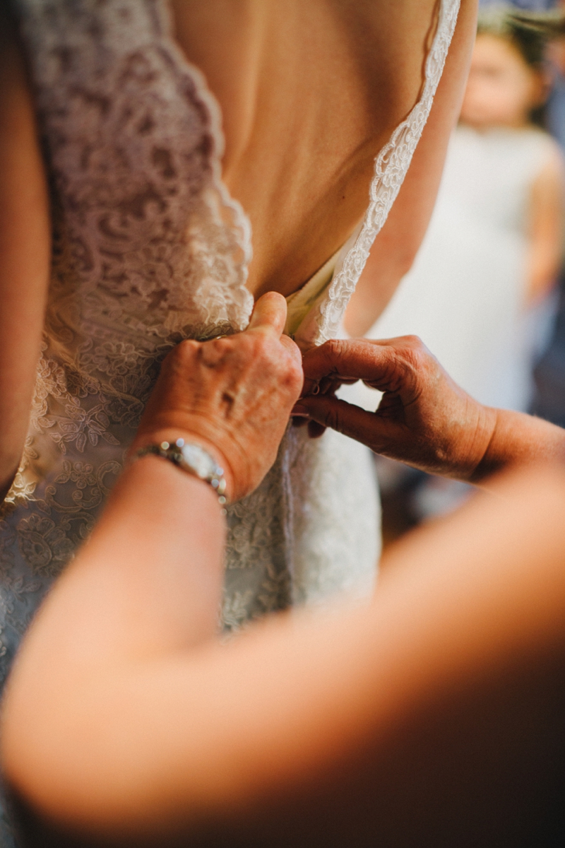 Vintage Elegant Lavender Wedding via TheELD.com