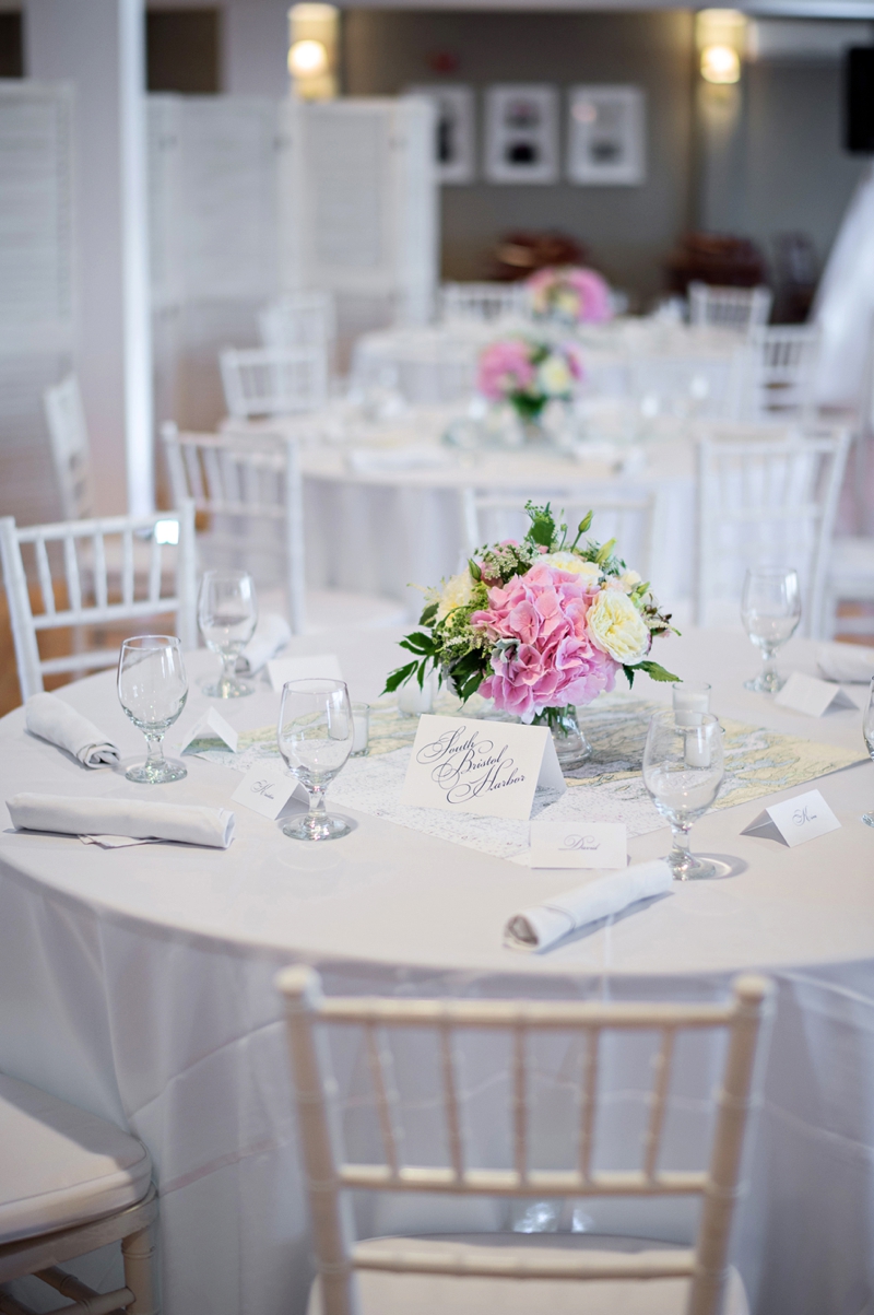 A Pink & Navy Maine Wedding via TheELD.com