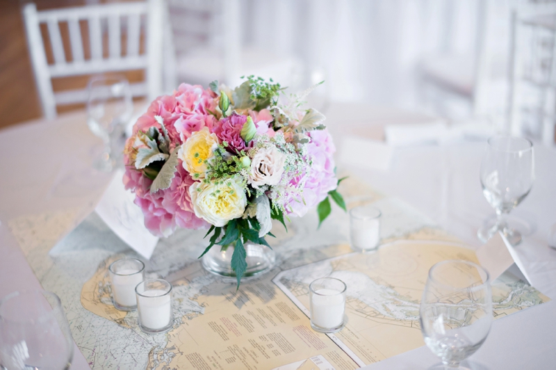 A Pink & Navy Maine Wedding via TheELD.com