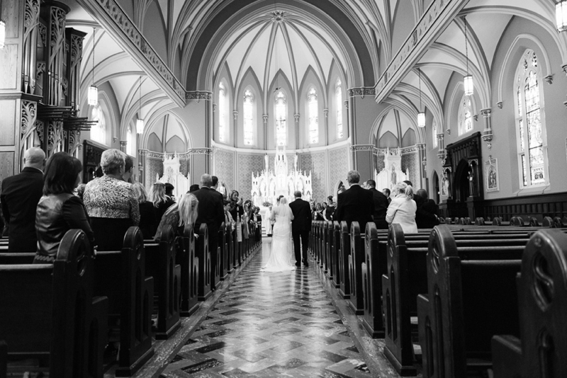 Classic Peach and Navy Chicago Wedding via TheELD.com