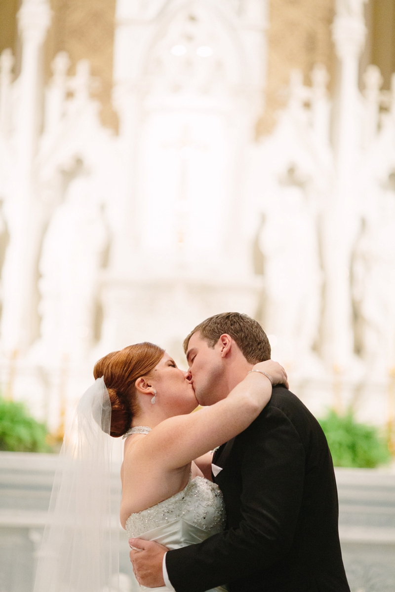 Classic Peach and Navy Chicago Wedding via TheELD.com