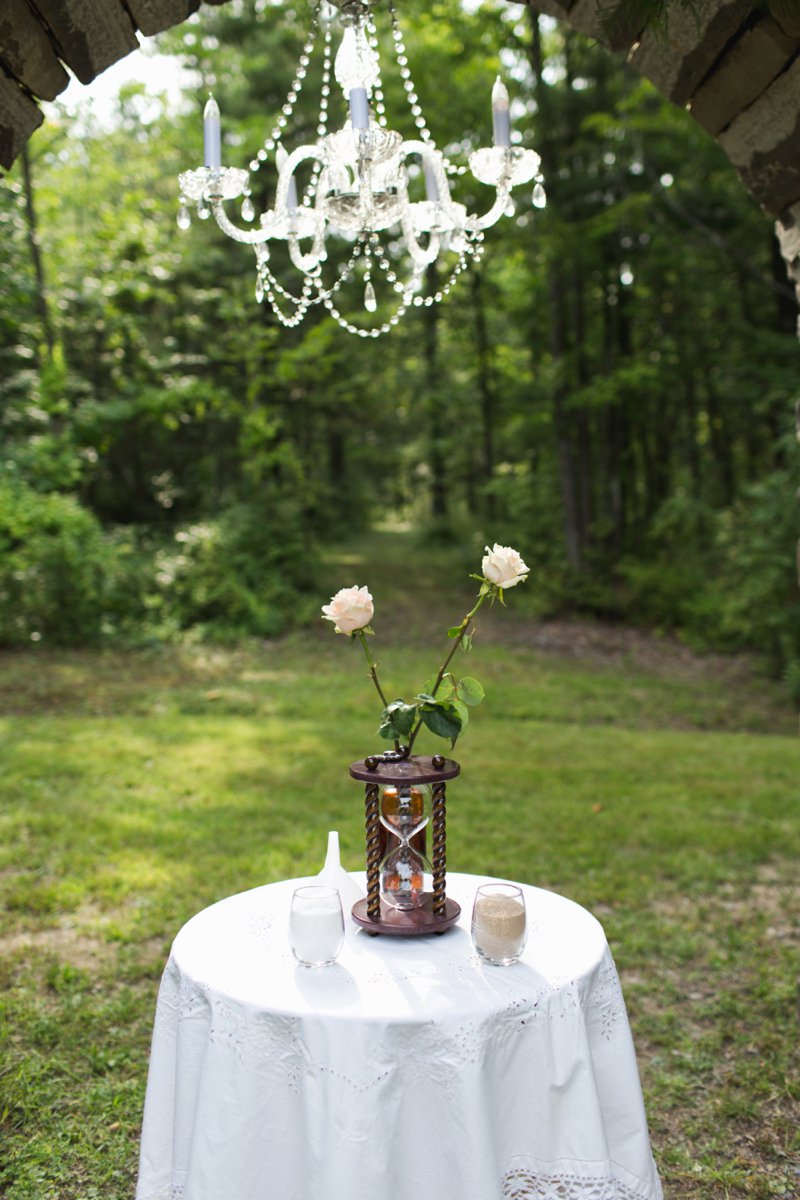 Elegant Garden Inspired New York Winery Wedding via TheELD.com
