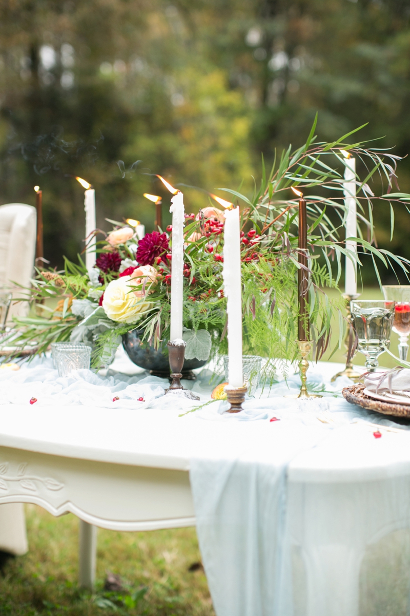 Romantic Red and Blue Wedding Inspiration via TheELD.com