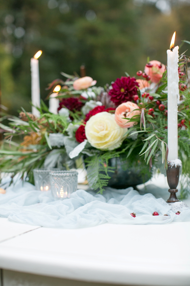 Romantic Red and Blue Wedding Inspiration via TheELD.com