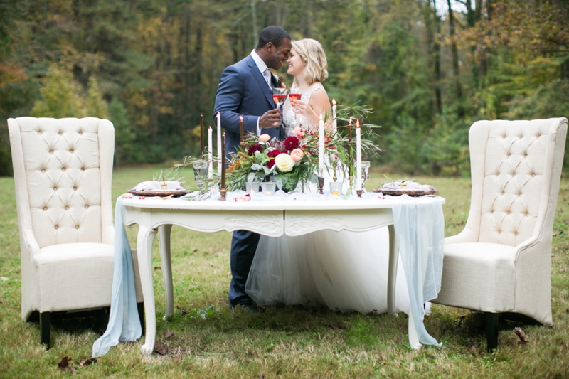 Romantic Red and Blue Wedding Inspiration via TheELD.com