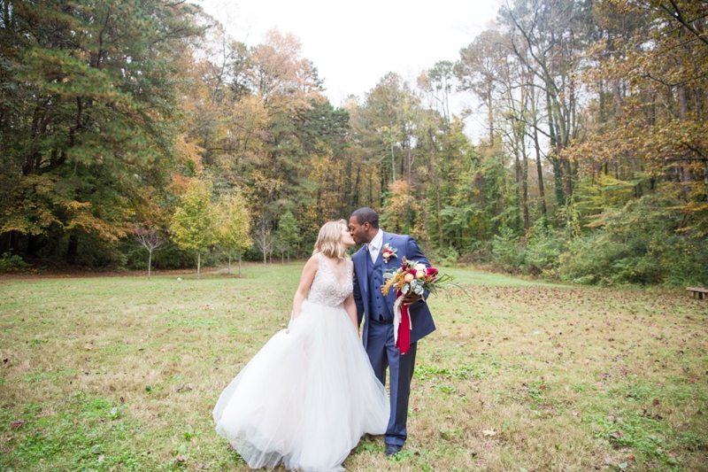 Romantic Red and Blue Wedding Inspiration via TheELD.com