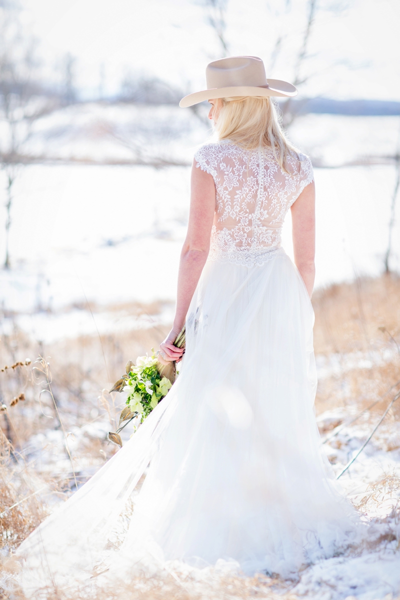 Rustic Elegant Winter Wedding Ideas via TheELD.com