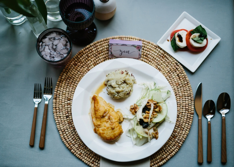 Valentines Day DIY Dinner Date via TheELD.com