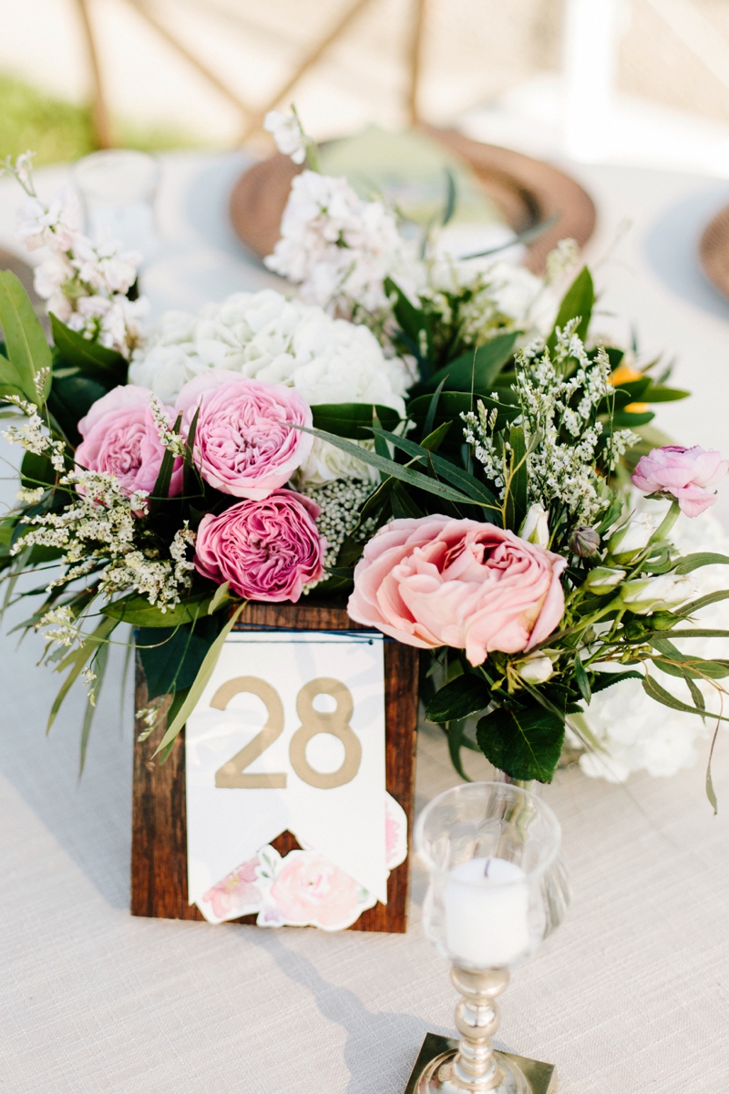 A Romantic Blush and Mint Wedding via TheELD.com