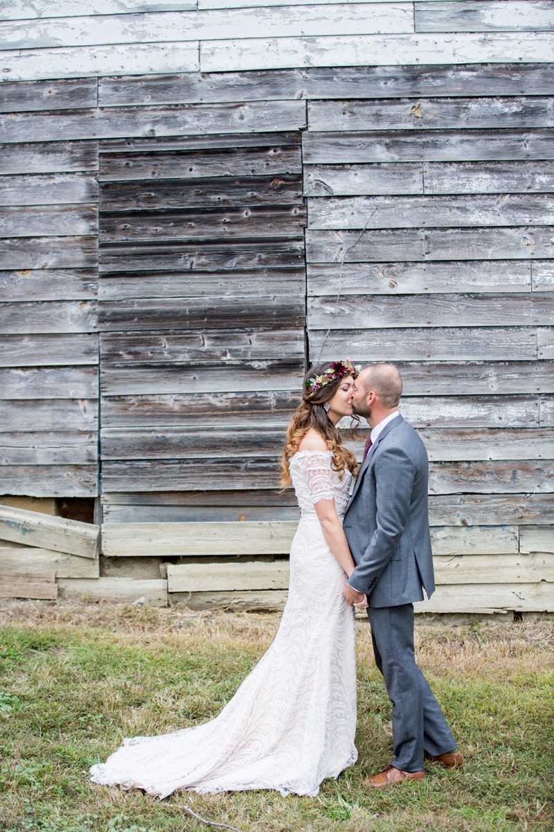 A Rustic Boho Wedding in New York via TheELD.com