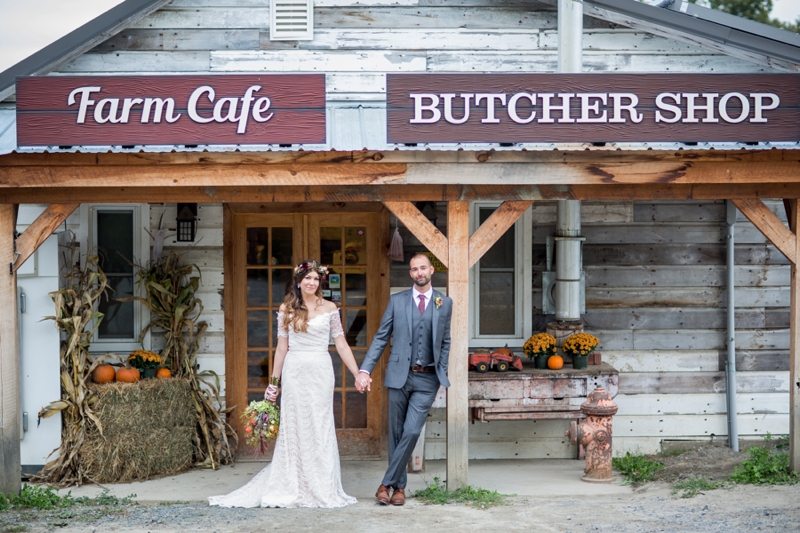 A Rustic Boho Wedding in New York via TheELD.com