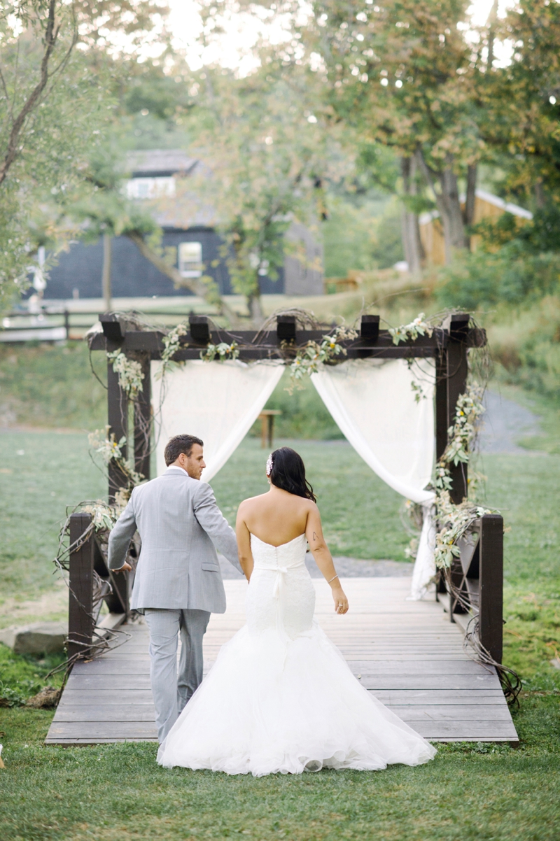 A Rustic Blush Catskills Wedding via TheELD.com
