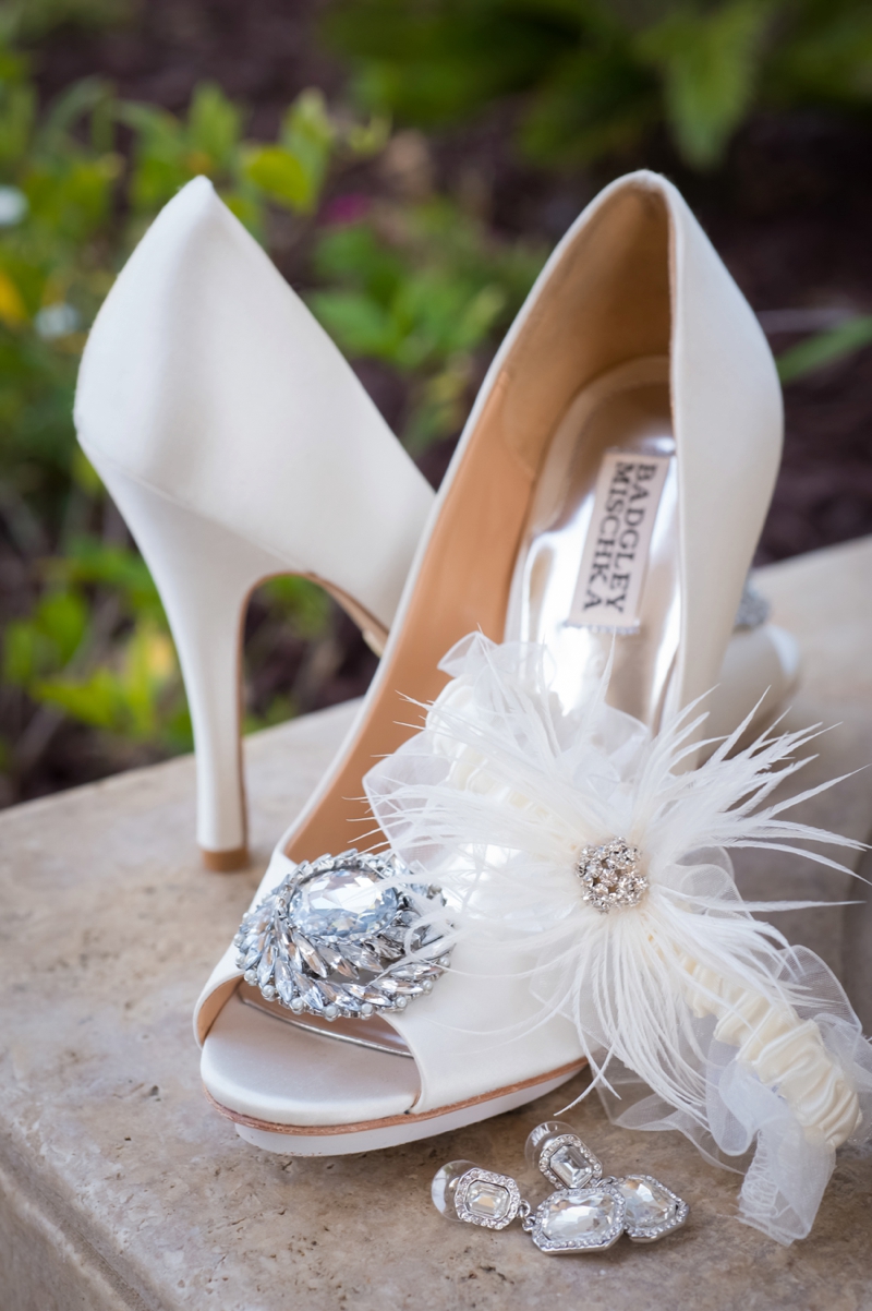 Glamorous Pink & White California Wedding via TheELD.com