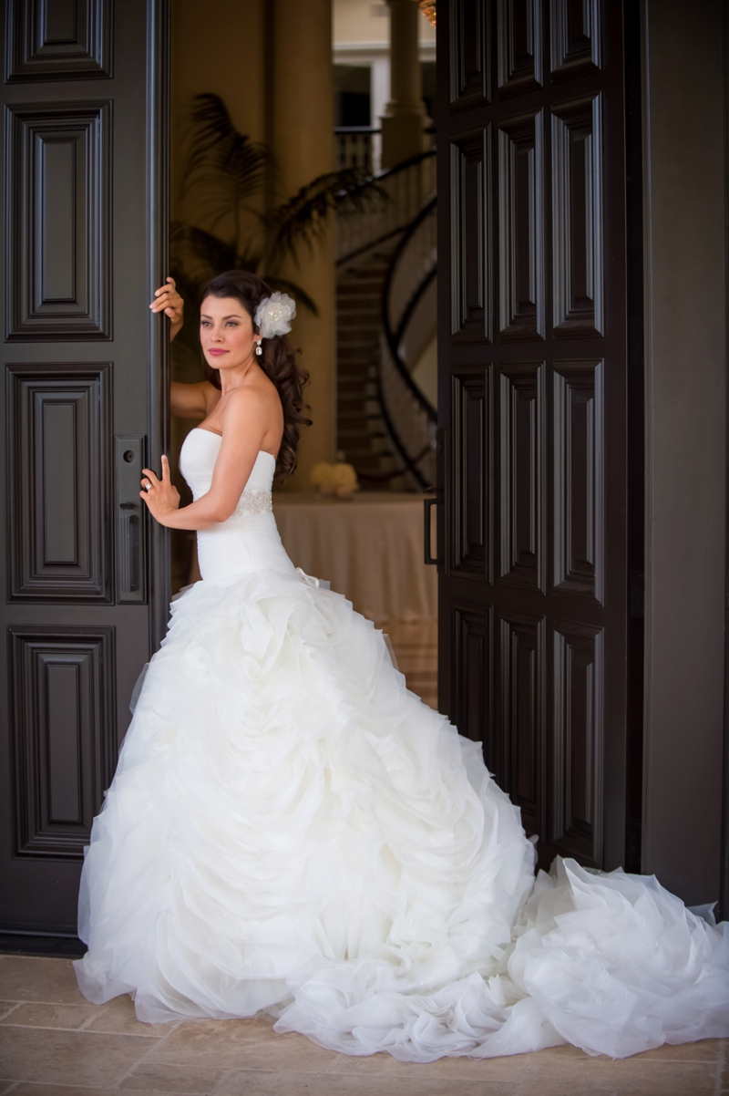 Glamorous Pink & White California Wedding via TheELD.com