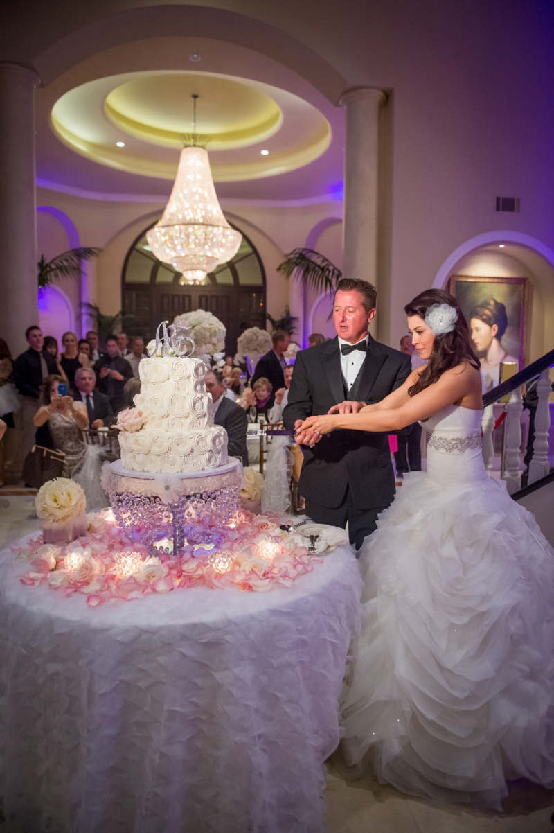 Glamorous Pink & White California Wedding via TheELD.com