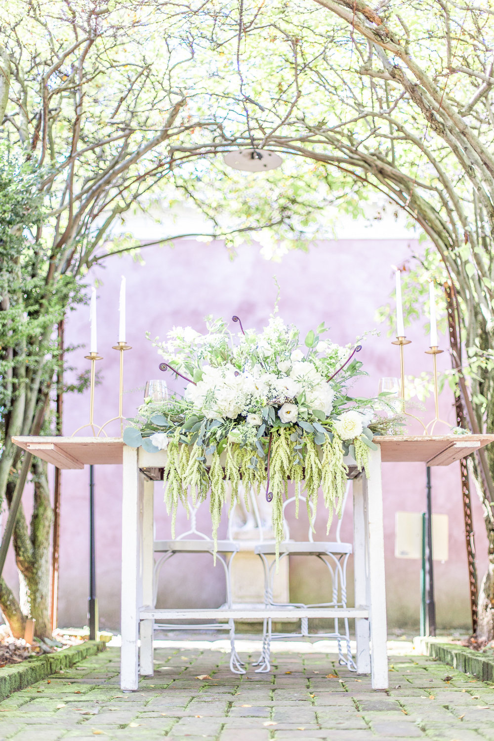 Green & White Organic Wedding Ideas via TheELD.com