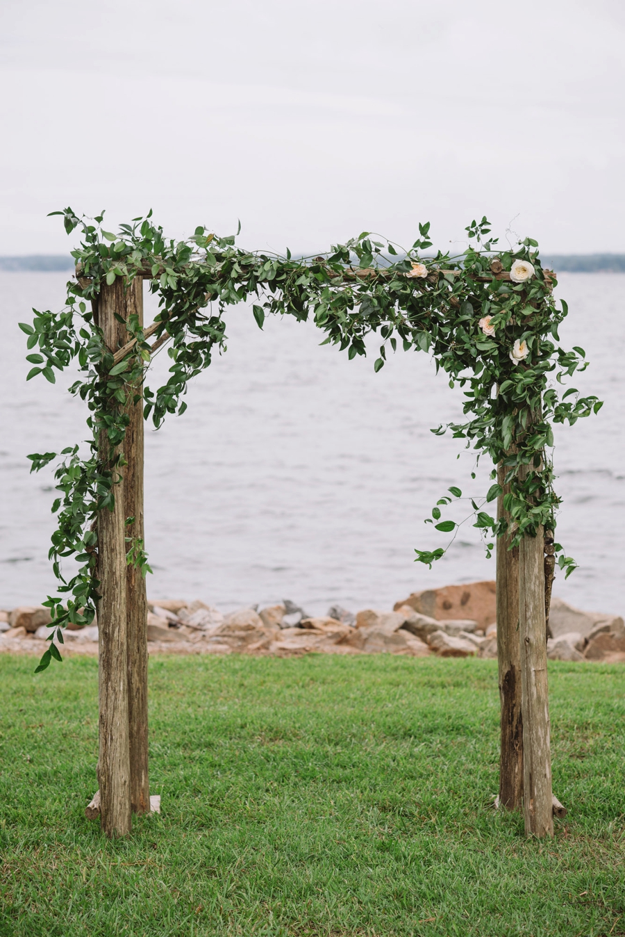 Romantic Lakeside Navy and Blush Wedding via TheELD.com