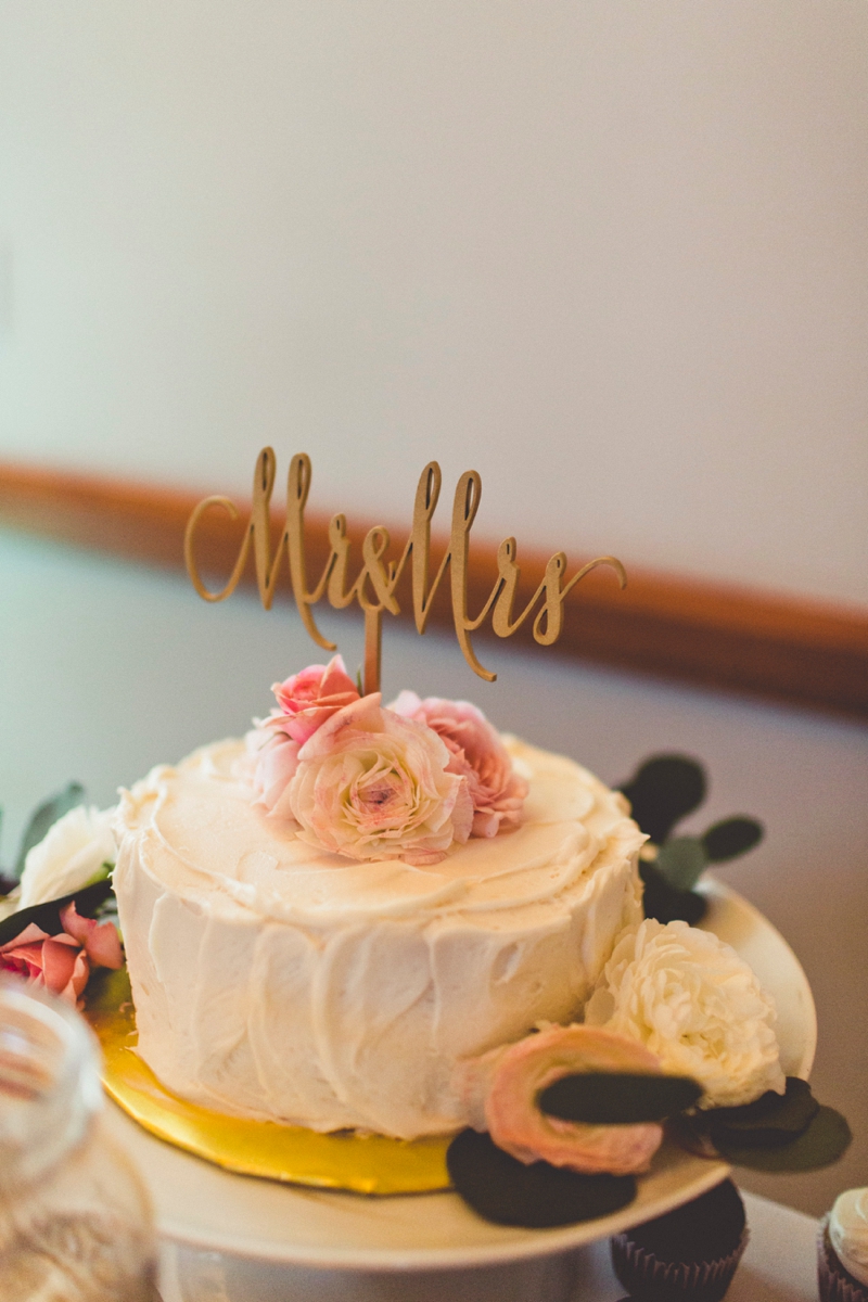 Eclectic Blush & Mint California Wedding via TheELD.com