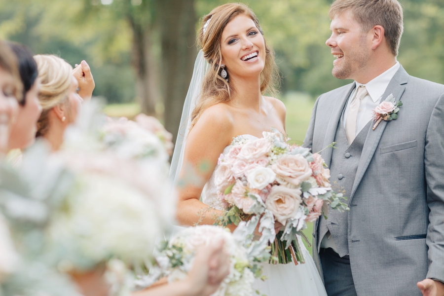 A Blush & Champagne Georgia Wedding via TheELD.com