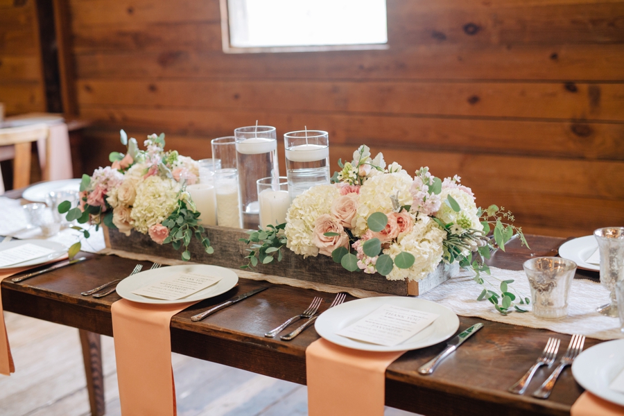 A Blush & Champagne Georgia Wedding via TheELD.com