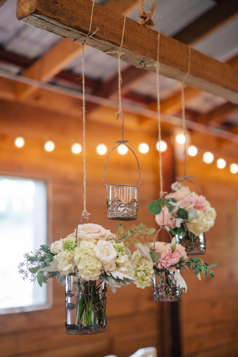 A Blush & Champagne Georgia Wedding via TheELD.com