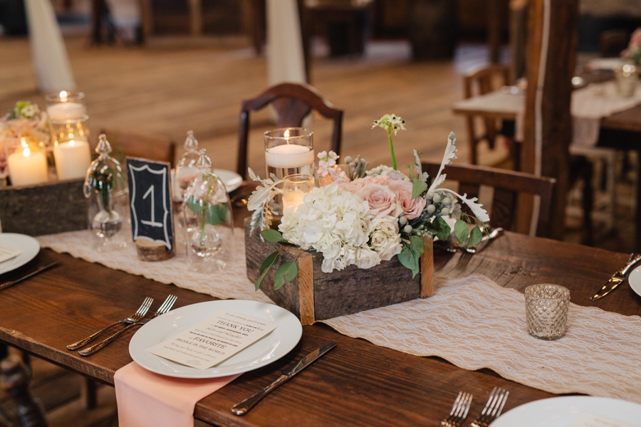 A Blush & Champagne Georgia Wedding via TheELD.com